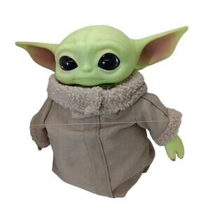 Star Wars Baby Yoda Soft Green Doll 11" Tall beige Tunic Rubber Head and Hands